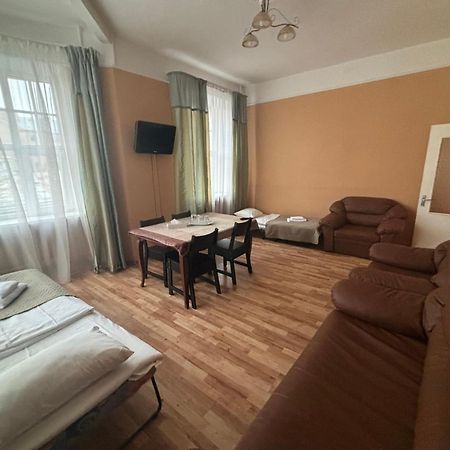 Viktorija Hotel Riga Exterior photo