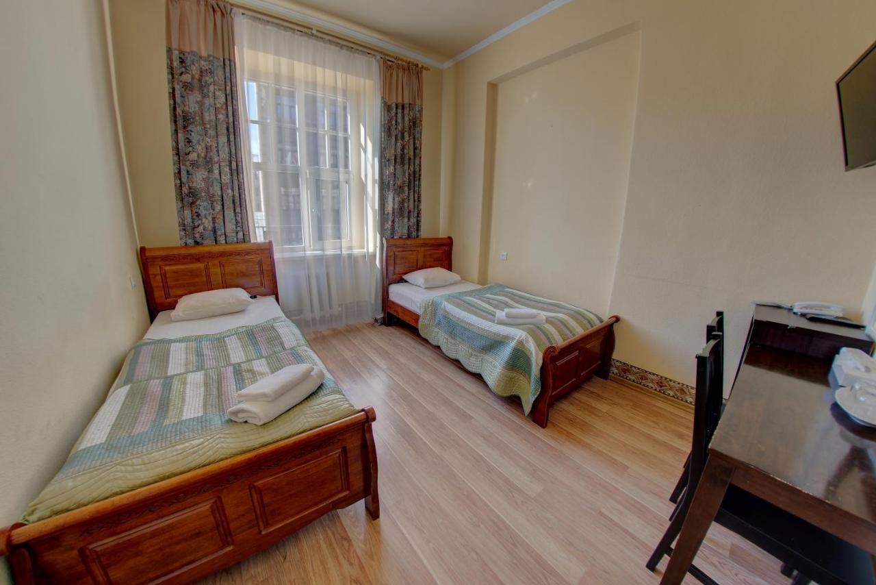 Viktorija Hotel Riga Exterior photo