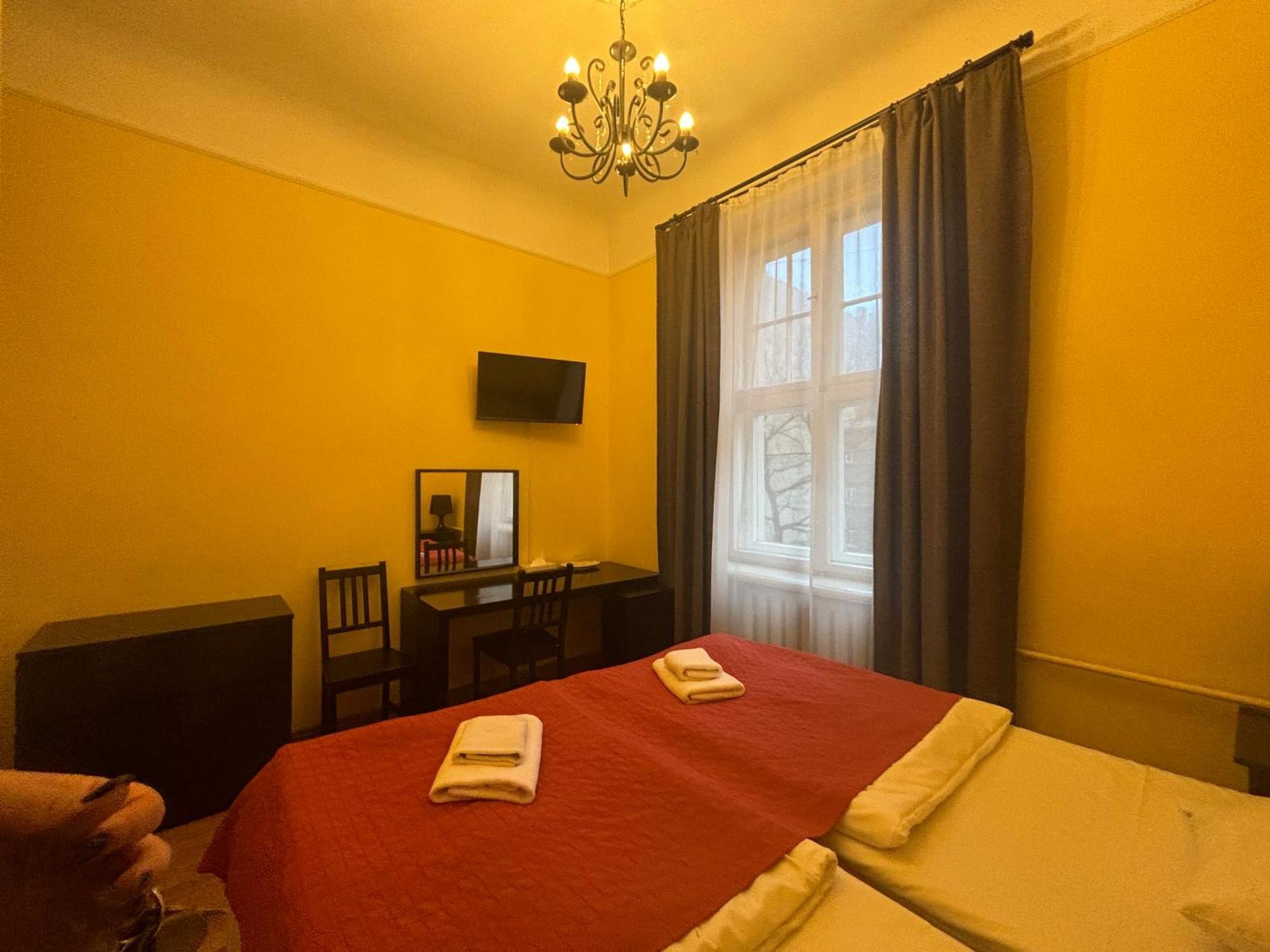 Viktorija Hotel Riga Exterior photo