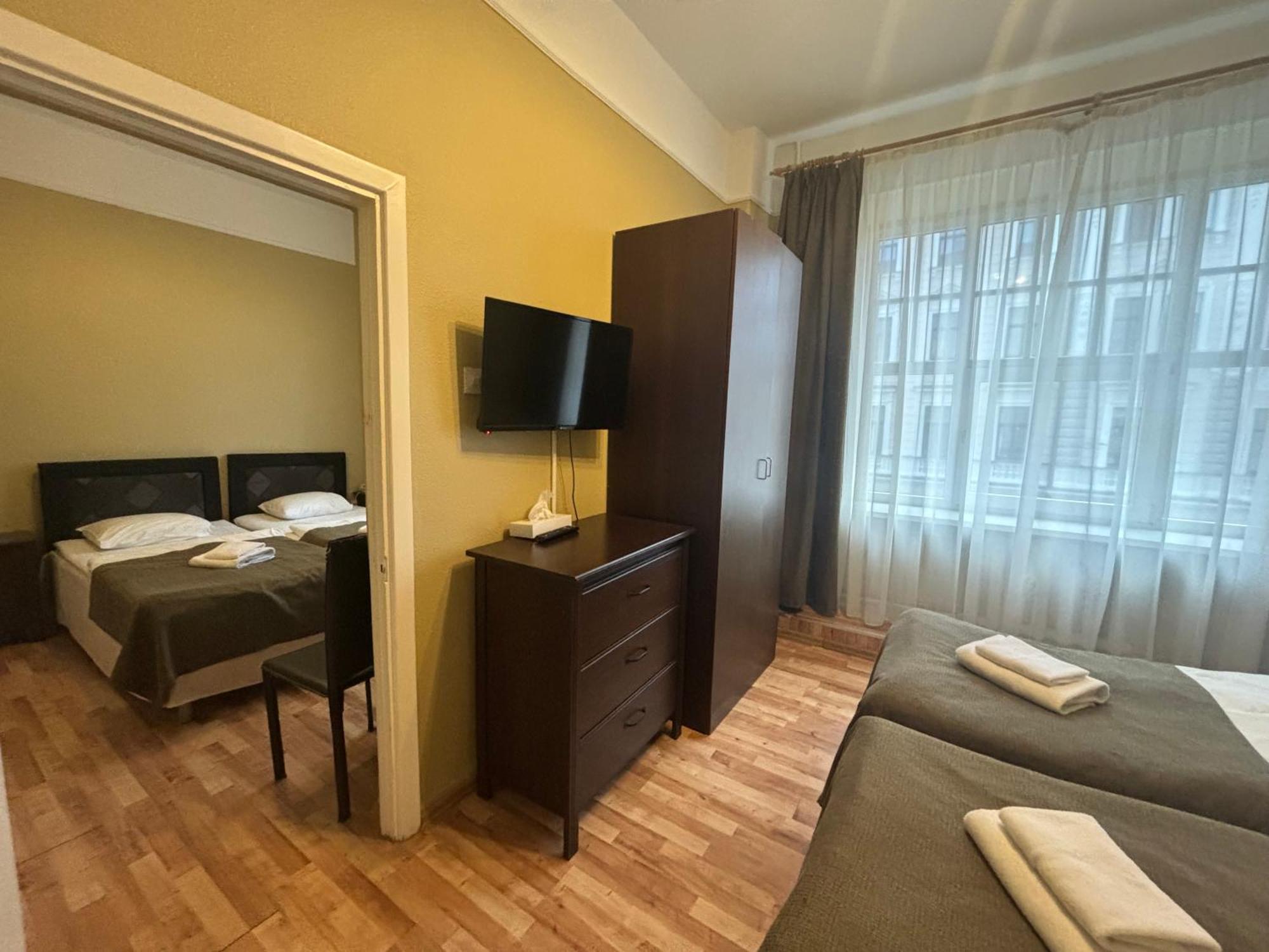 Viktorija Hotel Riga Exterior photo
